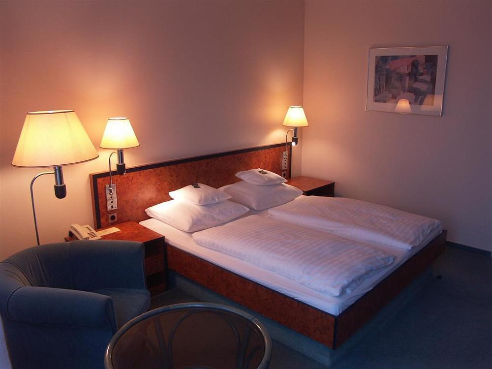 Hotel Arkadia Friedrichsdorf Rum bild