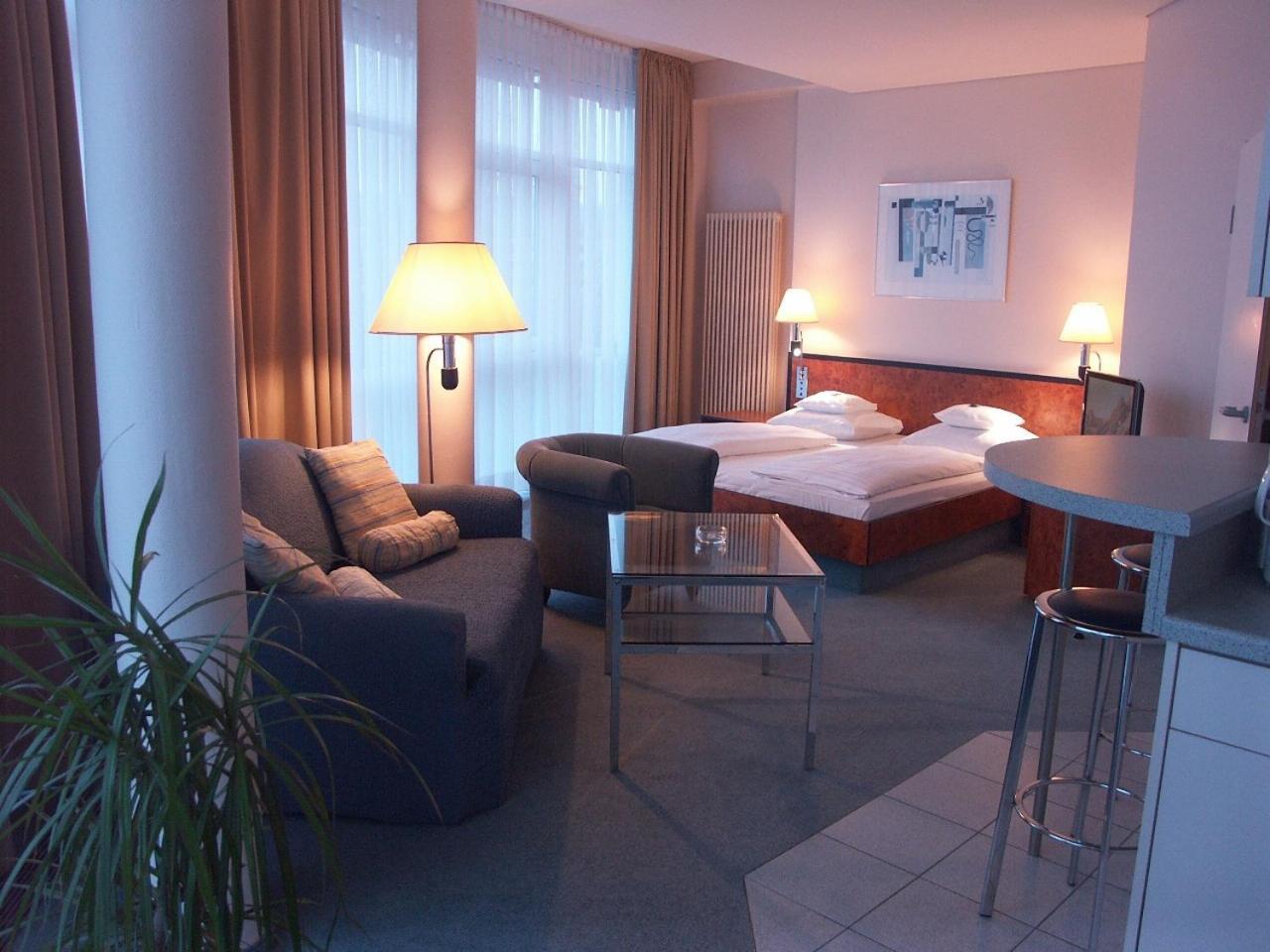Hotel Arkadia Friedrichsdorf Exteriör bild