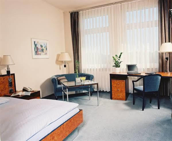 Hotel Arkadia Friedrichsdorf Exteriör bild