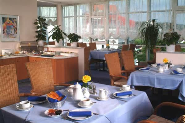 Hotel Arkadia Friedrichsdorf Exteriör bild