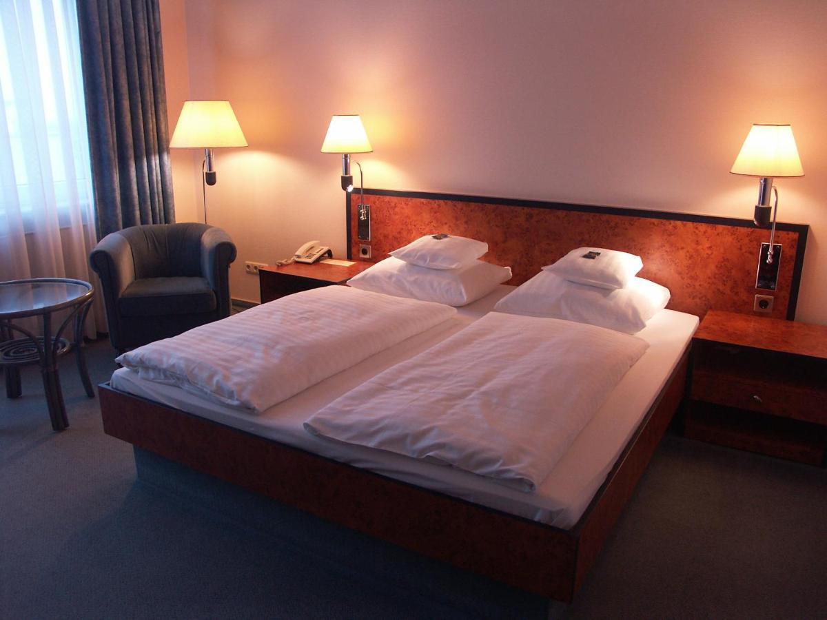 Hotel Arkadia Friedrichsdorf Exteriör bild